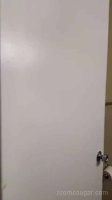 Standard (#102) bathroom picture #2