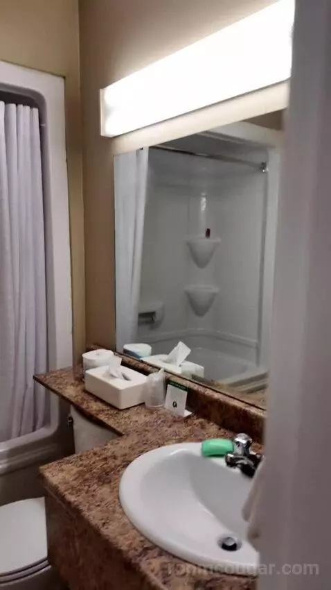 Standard (#102) bathroom picture #11