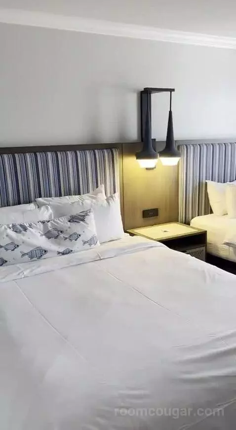 Guest Room, 2 Queen, Partial Ocean View, Balcony (#719) bed picture #2