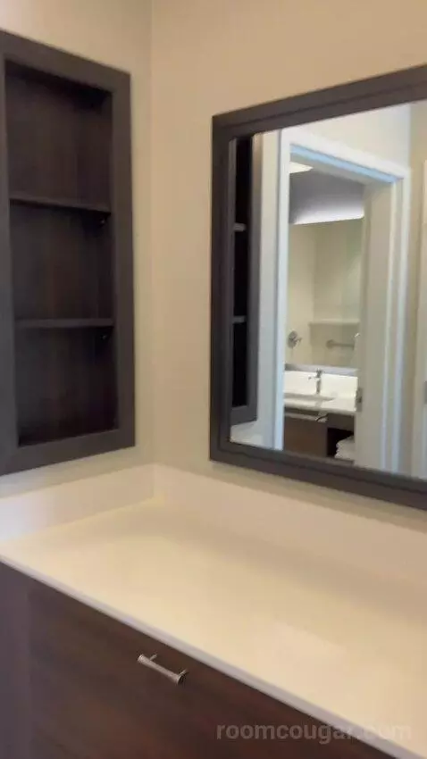 Studio with 1 King, Sofa Bed, Garden View (#618) bathroom picture #2