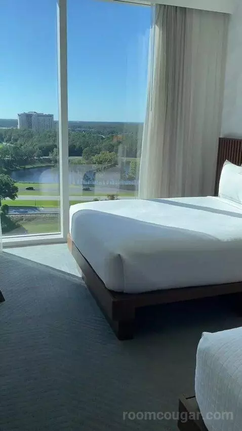 Pool Queen/Queen, Guest Room, 2 Queen, Pool View view picture #1