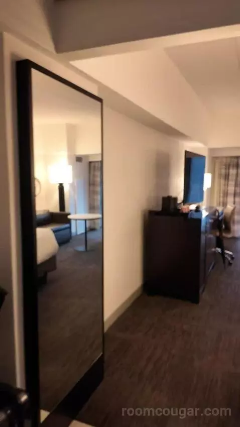 King Room with Sofa Bed (Upon Request) and Times Square View (#3136) bed picture #2