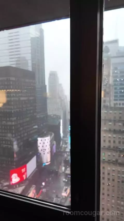 King Room with Sofa Bed (Upon Request) and Times Square View (#3136) view picture #1