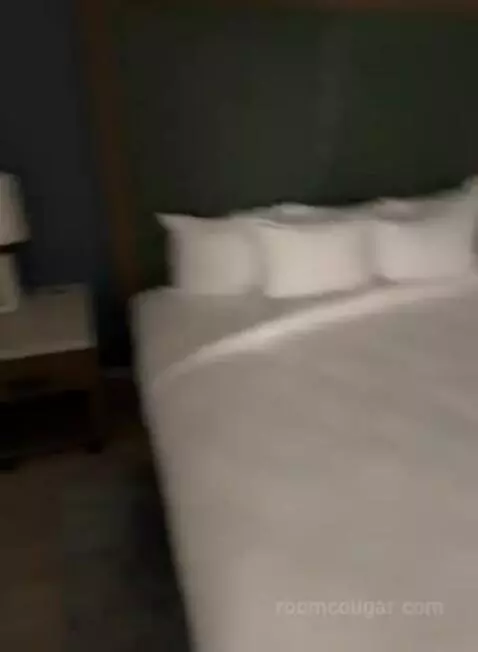 King Suite with River View (#715) bed picture #10