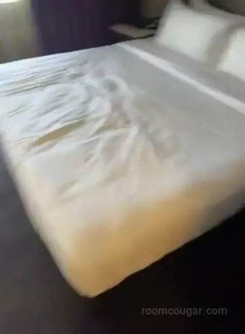 Superior King Room (#1911) bed picture #6