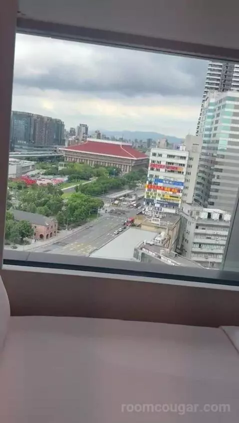 King Room with River View picture #15