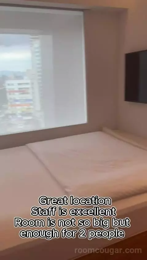 King Room with River View bed picture #6