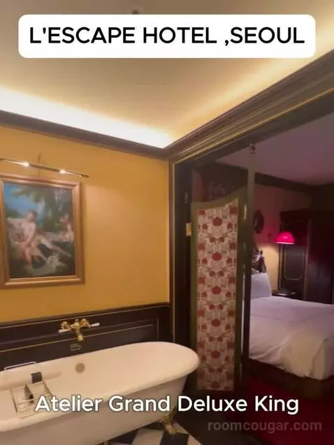Grand Deluxe King Room - Atelier (#1104) bed picture #6