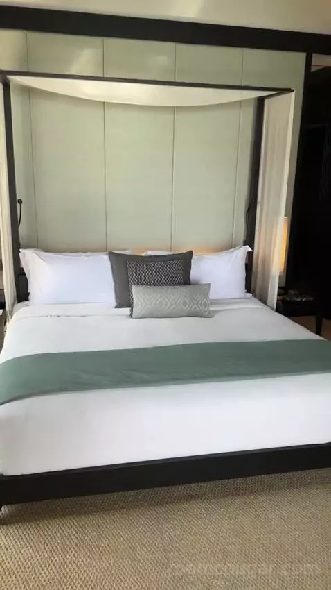 One Bedroom Ocean View Pool Villa bed picture #7