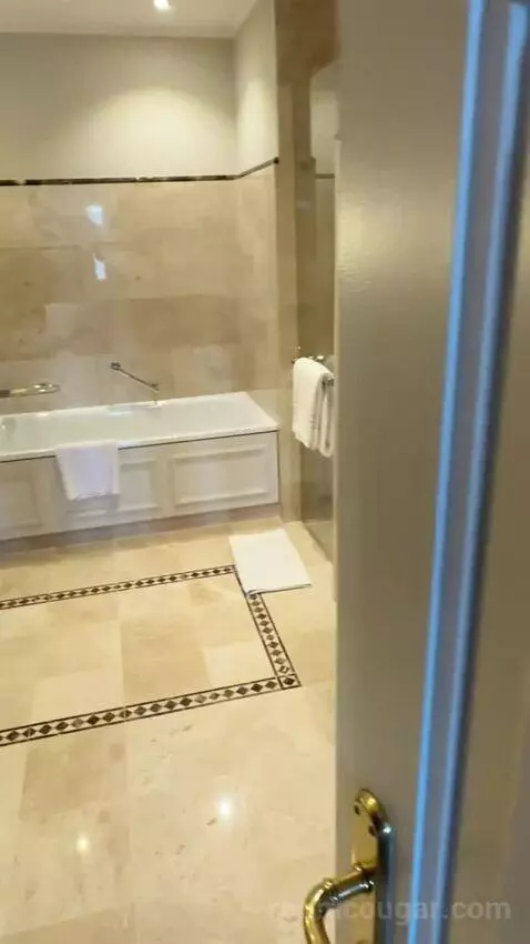 Panoramic View One Bedroom Suite bathroom picture #3