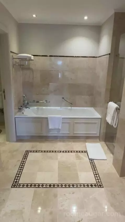Panoramic View One Bedroom Suite bathroom picture #5