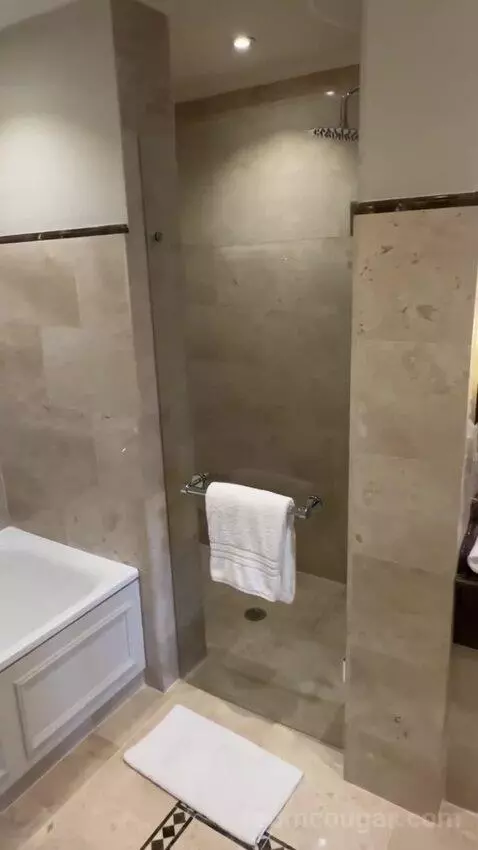 Panoramic View One Bedroom Suite bathroom picture #11
