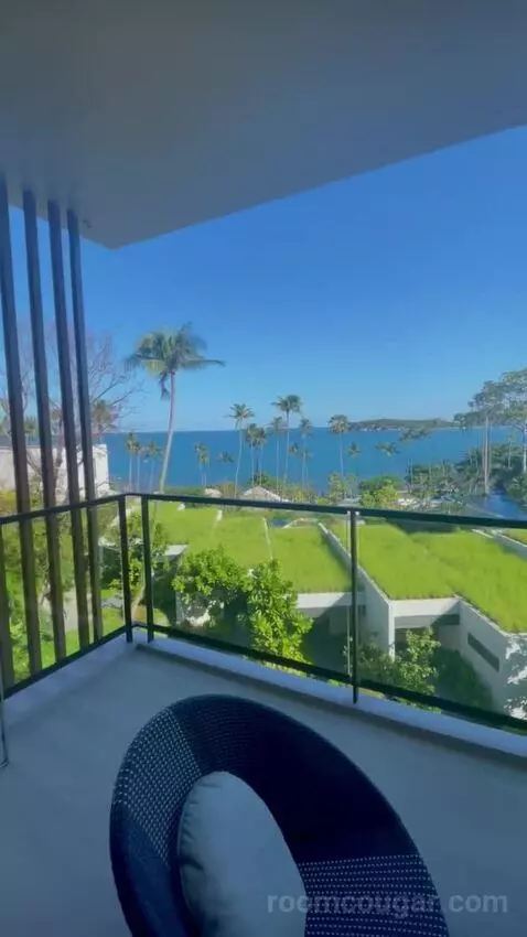 One-Bedroom Executive Suite with Ocean View - Club Access view picture #8