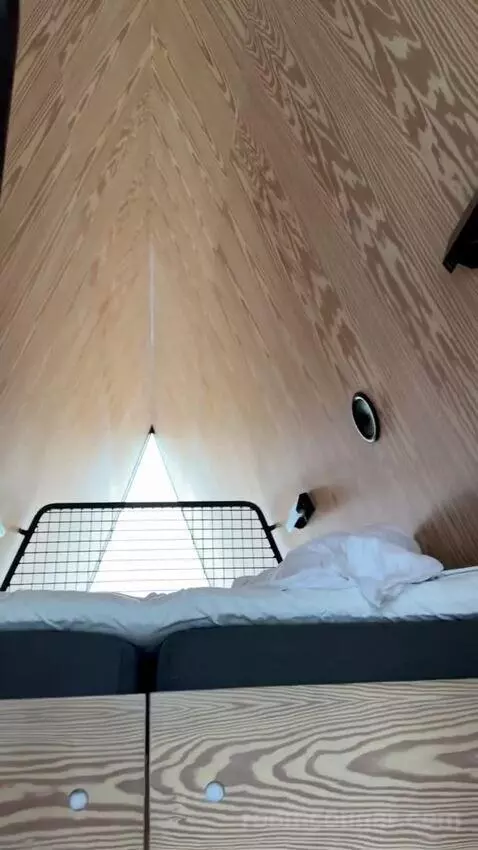 Standard bed picture #3