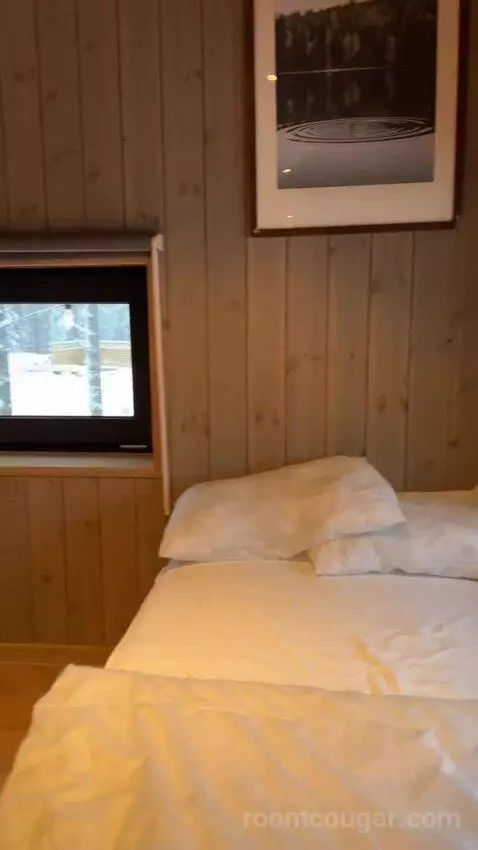 Skogly bed picture #10