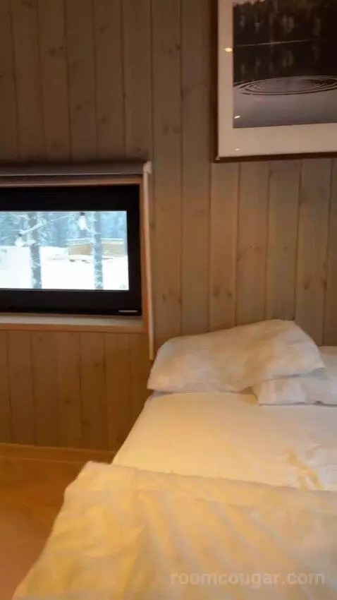 Skogly bed picture #11