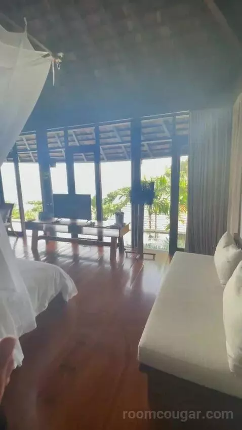 Scenic Ocean View Pool Villa bed picture #3