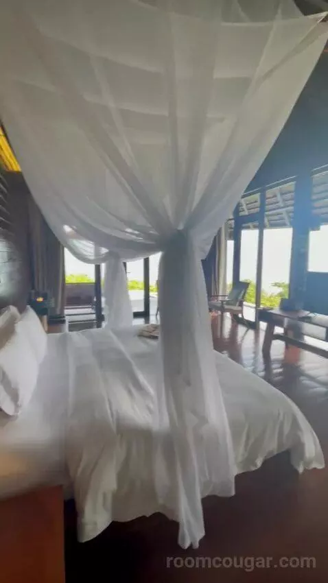 Scenic Ocean View Pool Villa bed picture #5