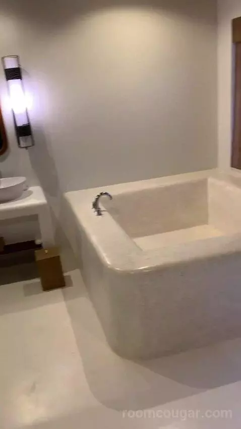 Suite (Ocean Front ) bathroom picture #6
