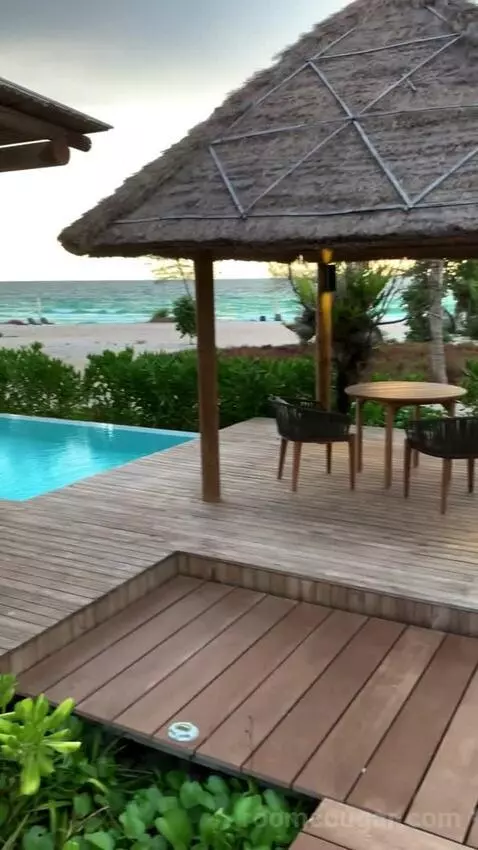 Suite (Ocean Front ) view picture #2