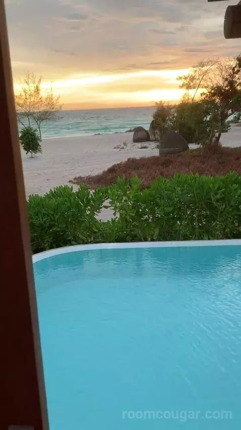 Suite (Ocean Front ) view picture #10