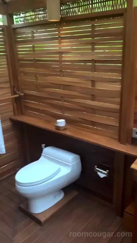 Duplex Suite bathroom picture #3