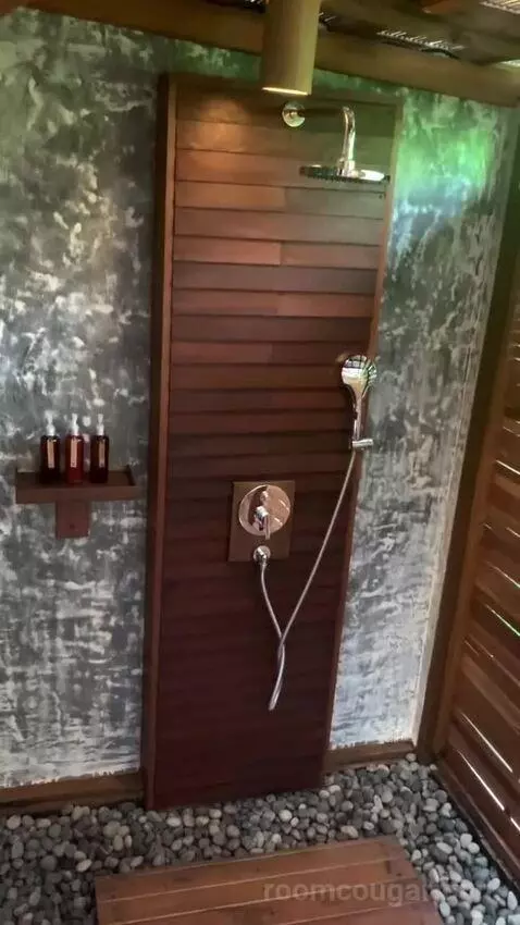 Duplex Suite bathroom picture #8