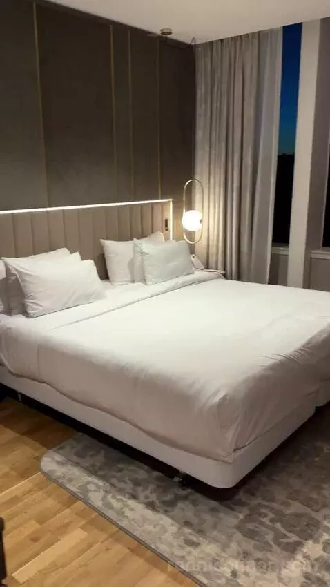 Superior Double or Twin Room with City View bed picture #3