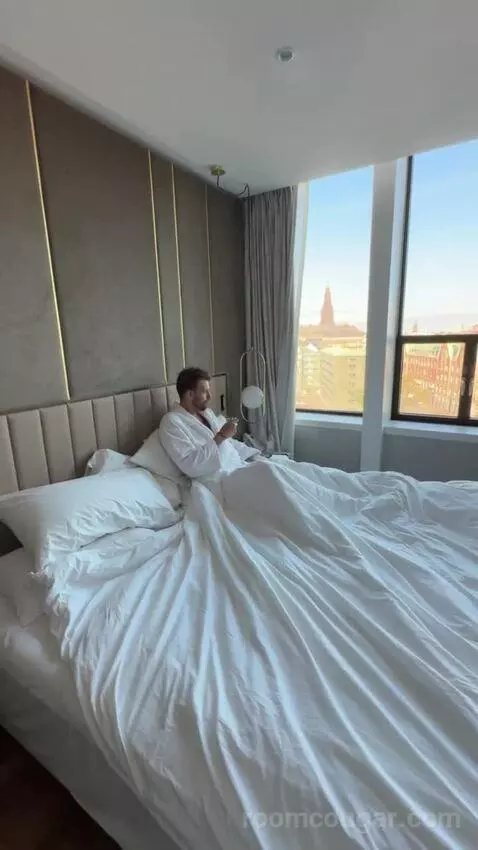 Superior Double or Twin Room with City View bed picture #5