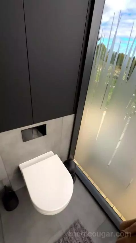 Suite (Glass Cabin) bathroom picture #1