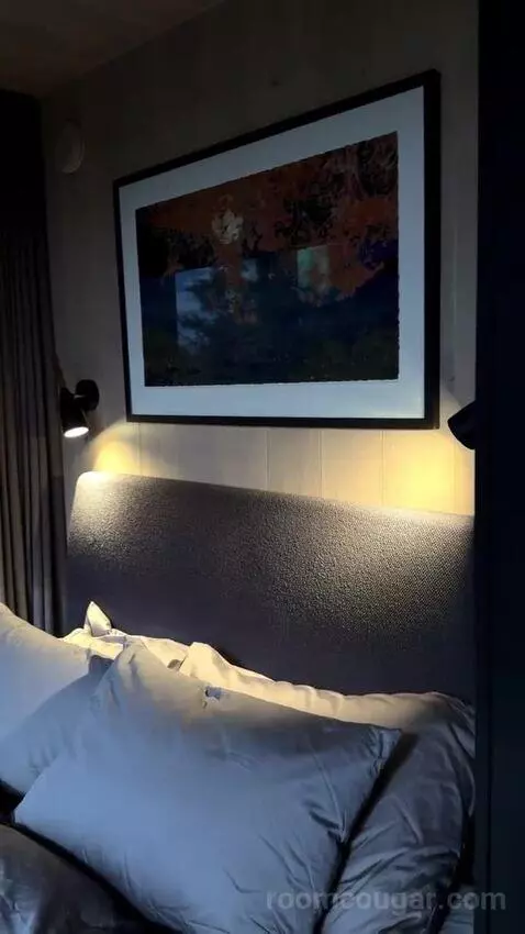 Suite (Glass Cabin) bed picture #8