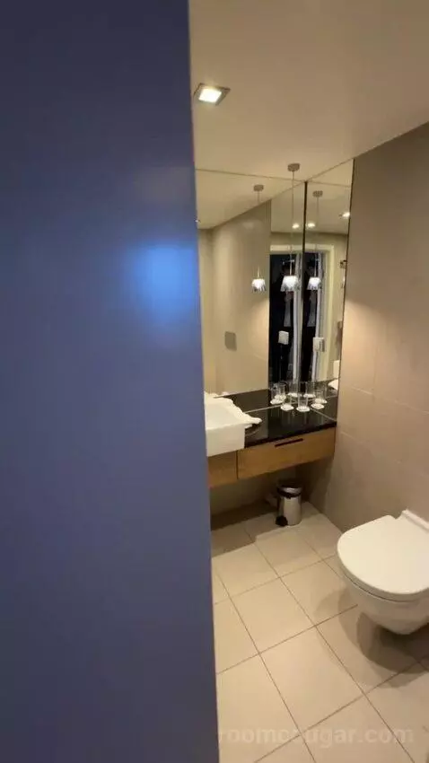 Superior Double Room (#704) bathroom picture #2