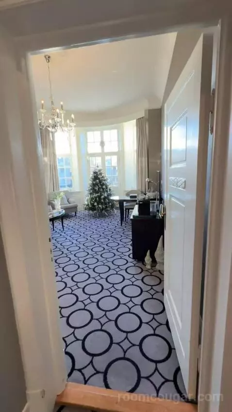 Junior Suite with View (#301) picture #6