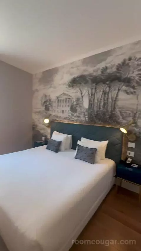 Superior Twin Room with View bed picture #1
