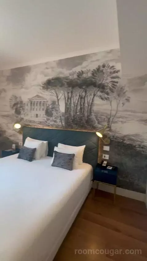 Superior Twin Room with View bed picture #4