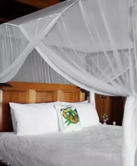 Hilltop Dream Suite with Heated Pool bed picture #5
