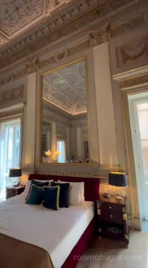 Presidential Suite bed picture #8