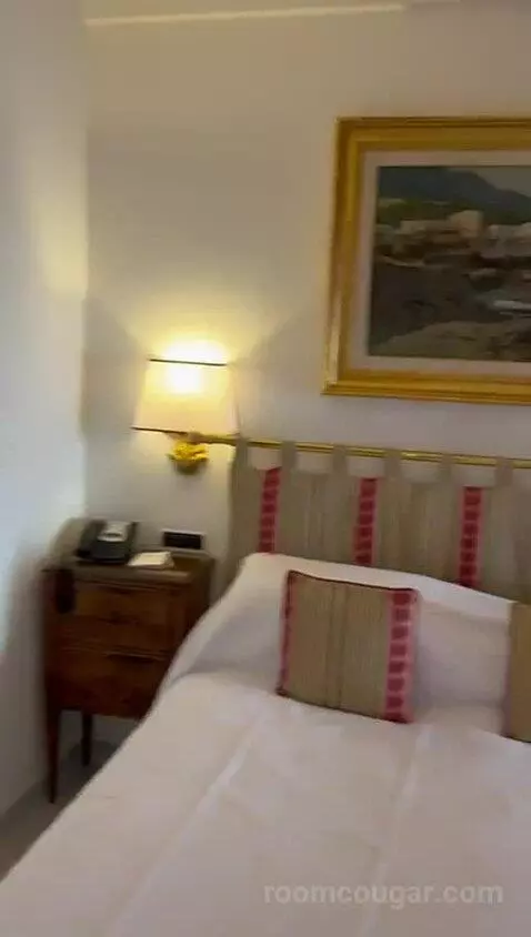 Jr Suite (#87) bed picture #7