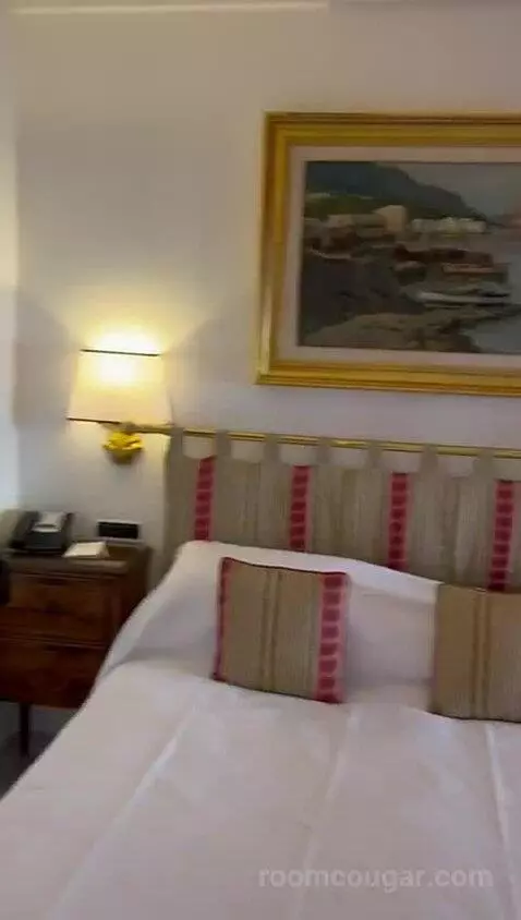 Jr Suite (#87) bed picture #8