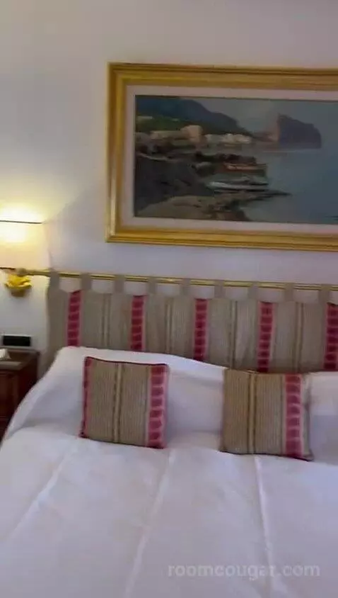 Jr Suite (#87) bed picture #10