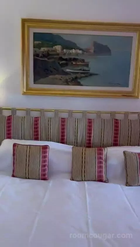 Jr Suite (#87) bed picture #12