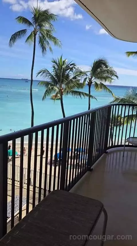 Club Suite, 1 King Bed Oceanfront (Diamond Head) (#223) view picture #2