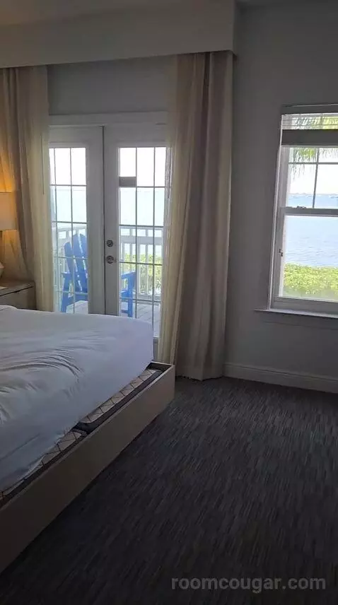 Waterfront King Suite with Living Room (44B) bed picture #4