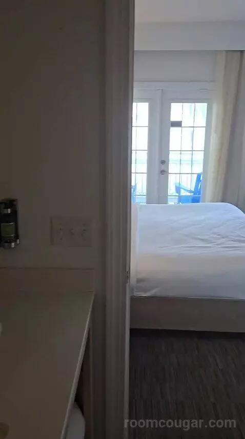 Waterfront King Suite with Living Room (44B) bed picture #9