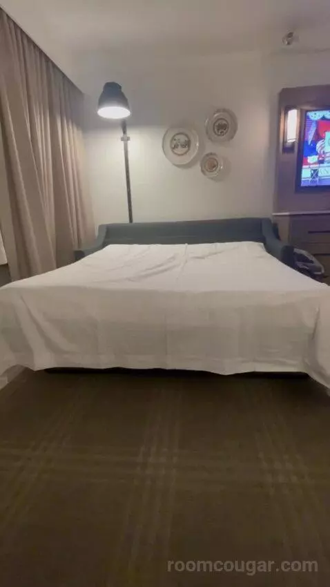 Double Queen Room bed picture #6