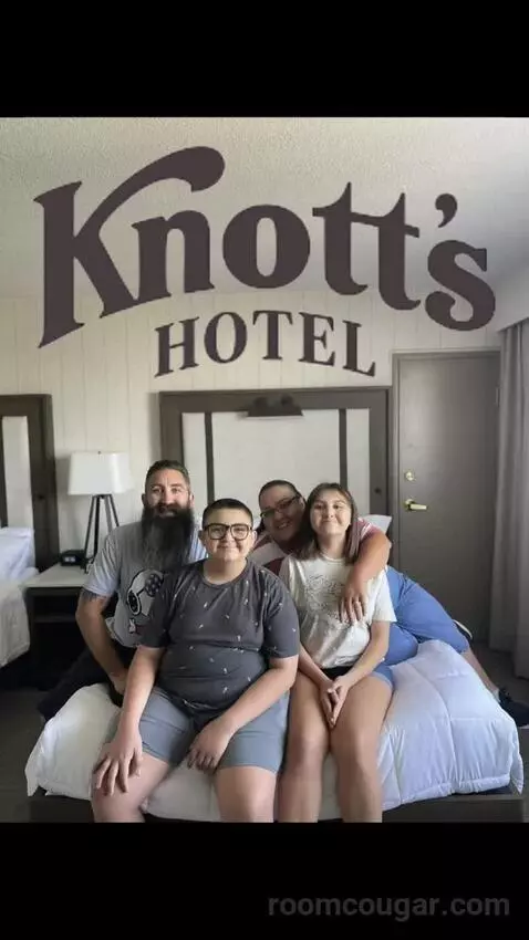 Double Queen Room bed picture #7