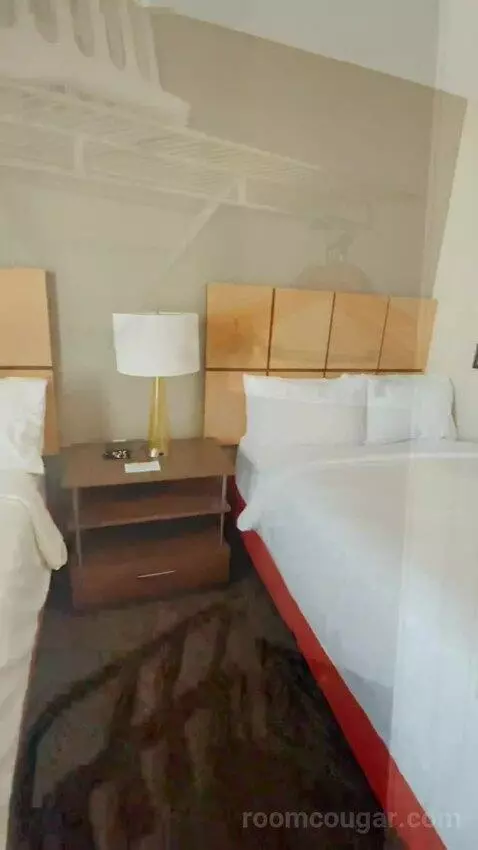 Studio Suite bed picture #9