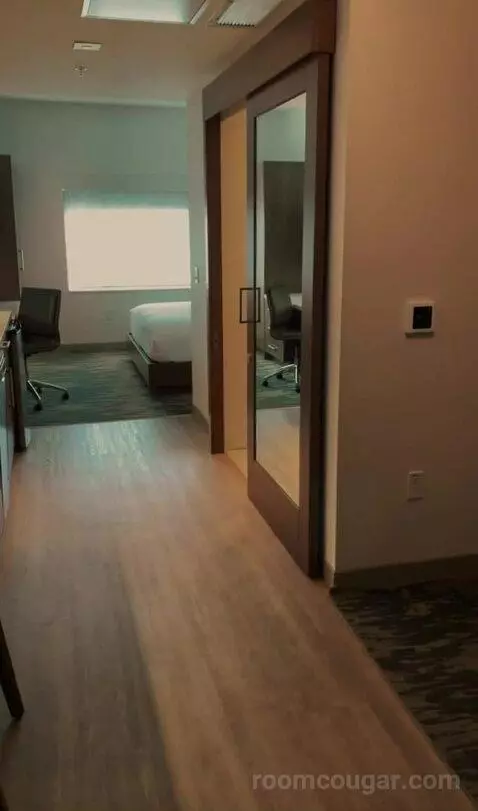 Kids Suite with 1 King or 2 Twin/Single Bed(s) Bunk Beds, Suite picture #23