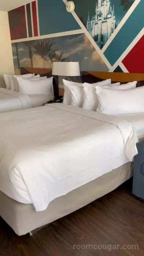 Queen Room with Two Queen Beds bed picture #6