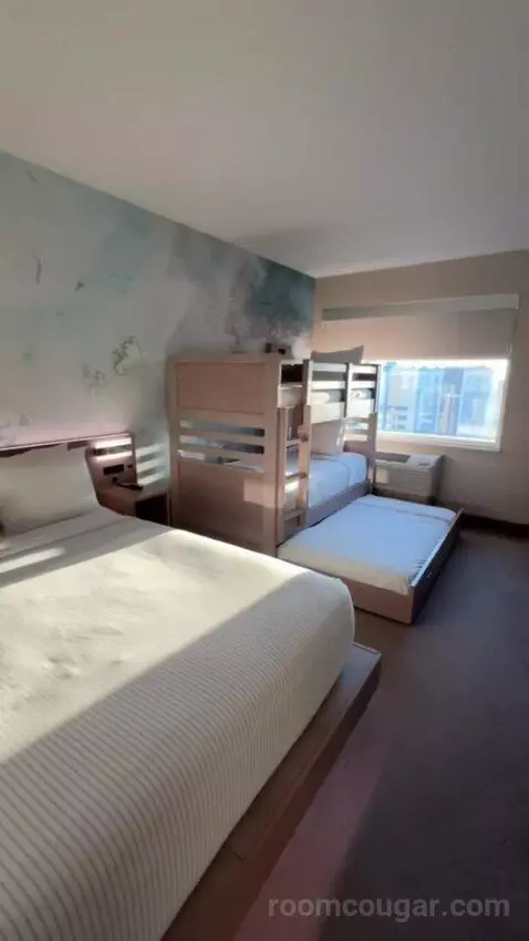 Family Suite bed picture #4